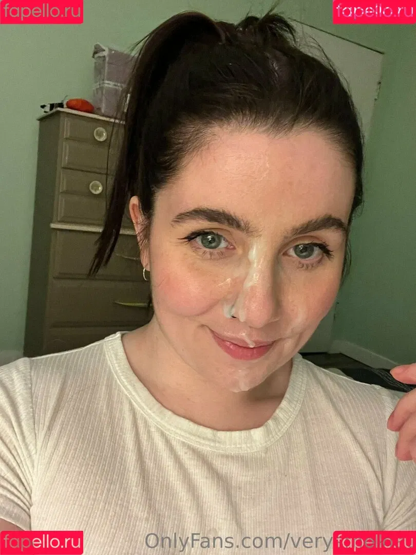 verysmolhat Onlyfans Photo Gallery 