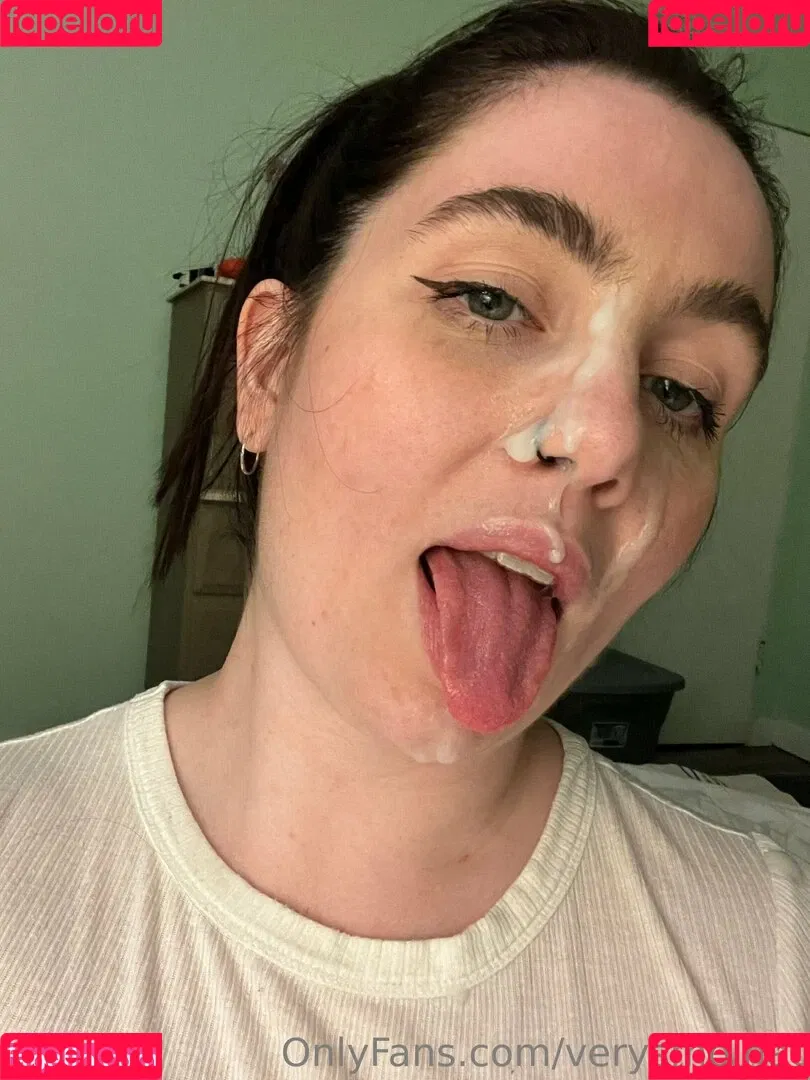 verysmolhat Onlyfans Photo Gallery 