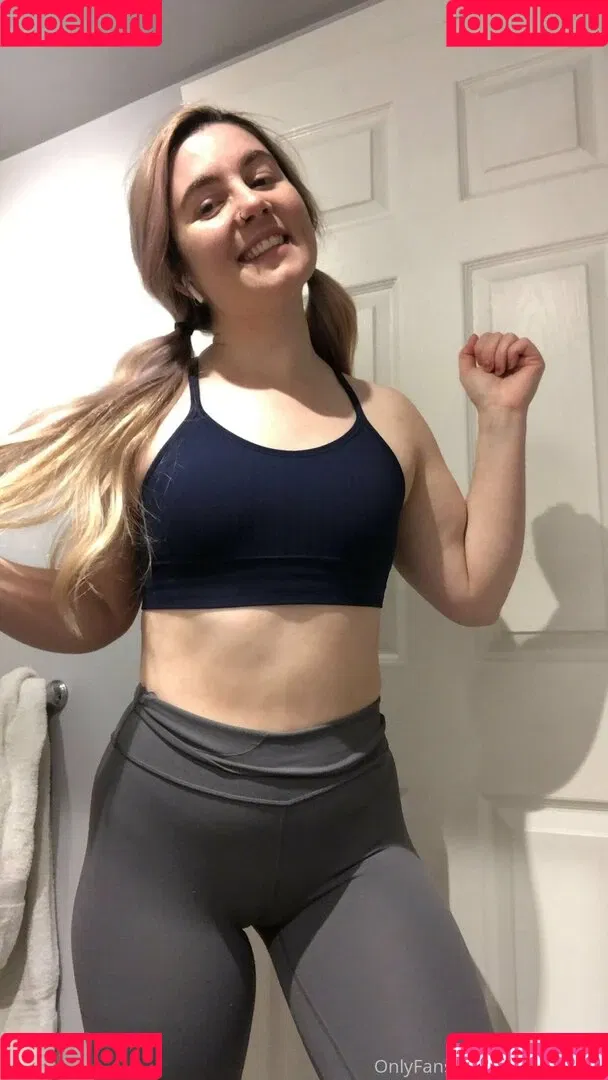 verysmolhat Onlyfans Photo Gallery 