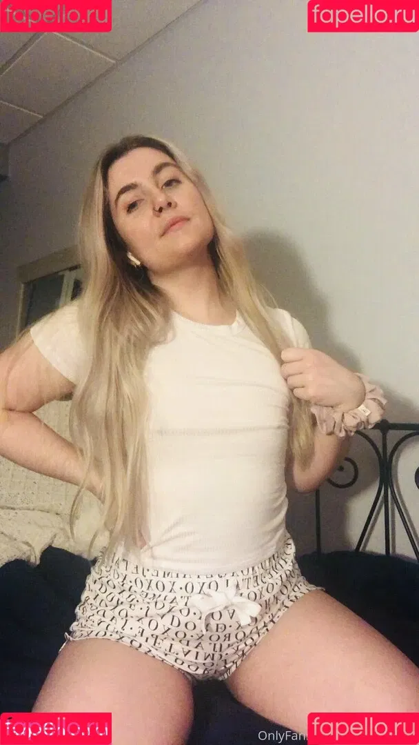 verysmolhat Onlyfans Photo Gallery 