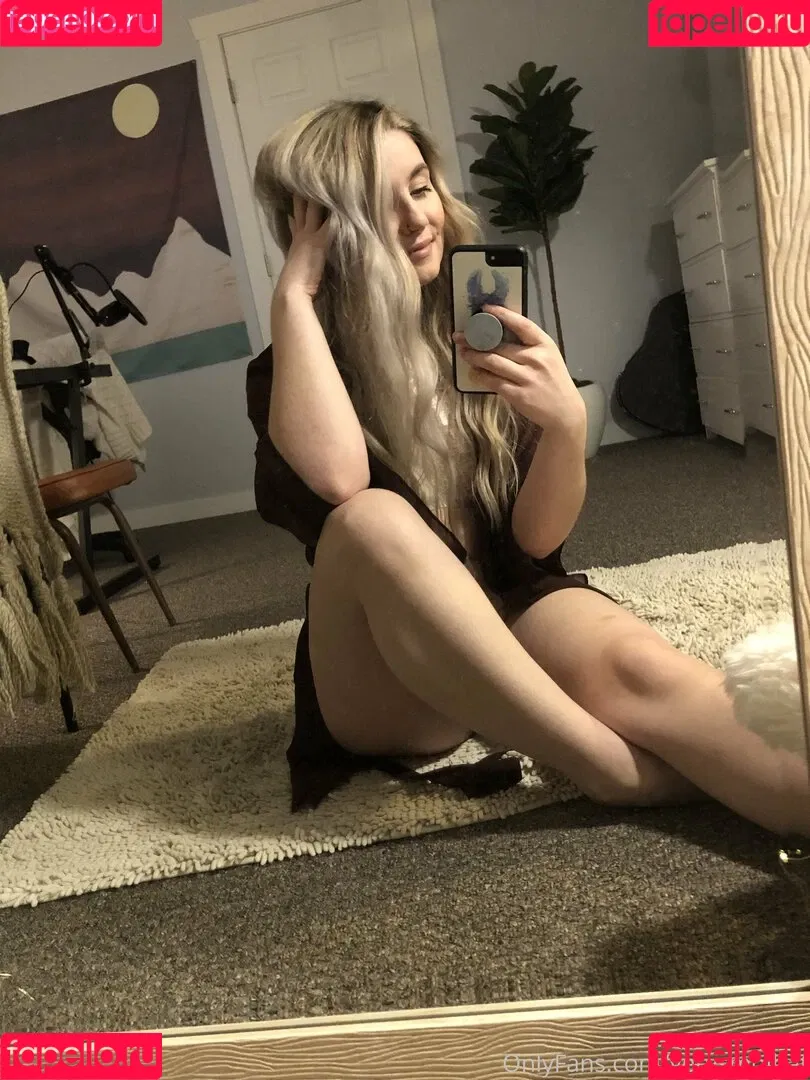 verysmolhat Onlyfans Photo Gallery 