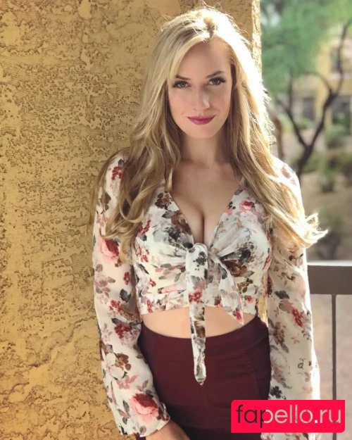 Paige Spiranac Onlyfans Photo Gallery 