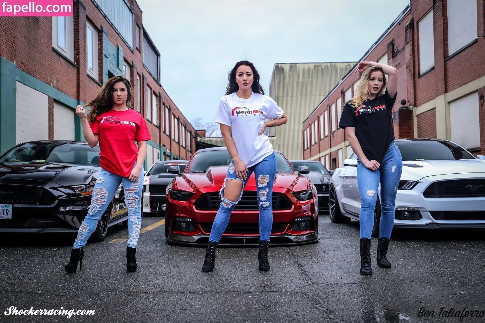 Sarah Senecal Onlyfans Photo Gallery 