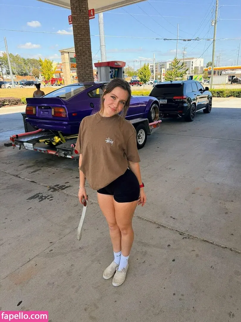 Sarah Senecal Onlyfans Photo Gallery 