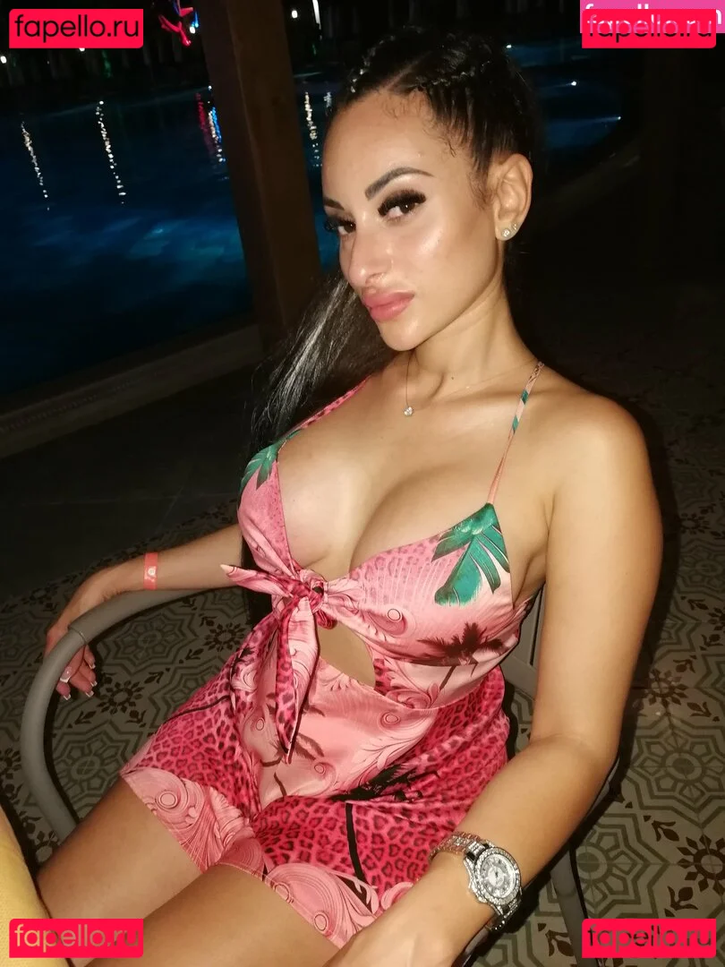 Princess Jasmine Onlyfans Photo Gallery 