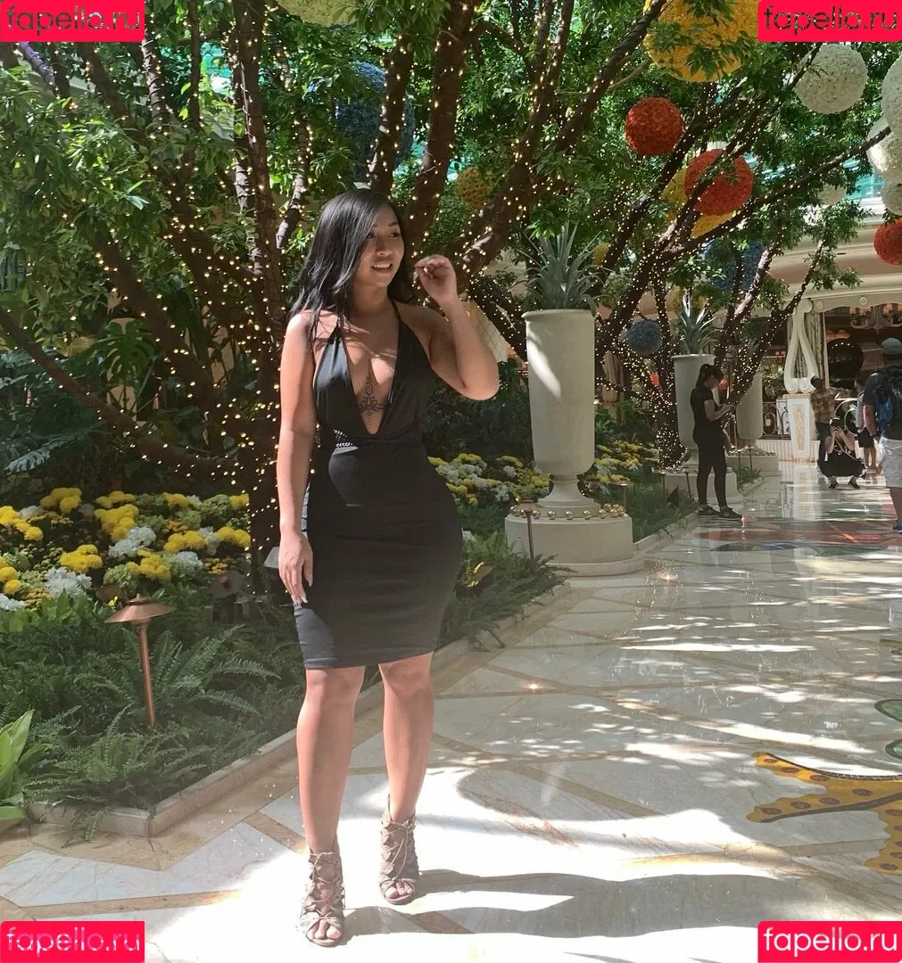 Nhi Tran Onlyfans Photo Gallery 