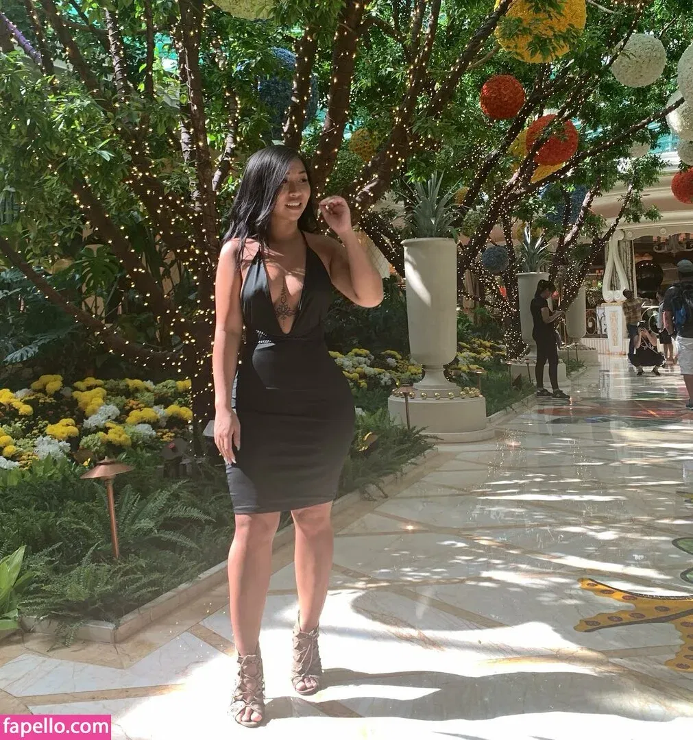 Nhi Tran Onlyfans Photo Gallery 