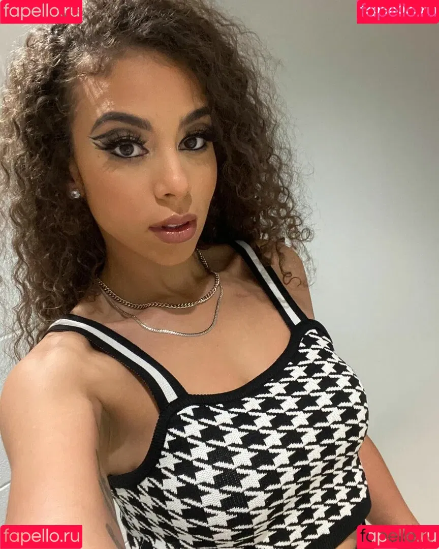 Samantha Irvin Onlyfans Photo Gallery 