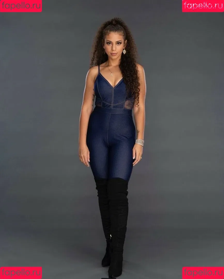 Samantha Irvin Onlyfans Photo Gallery 