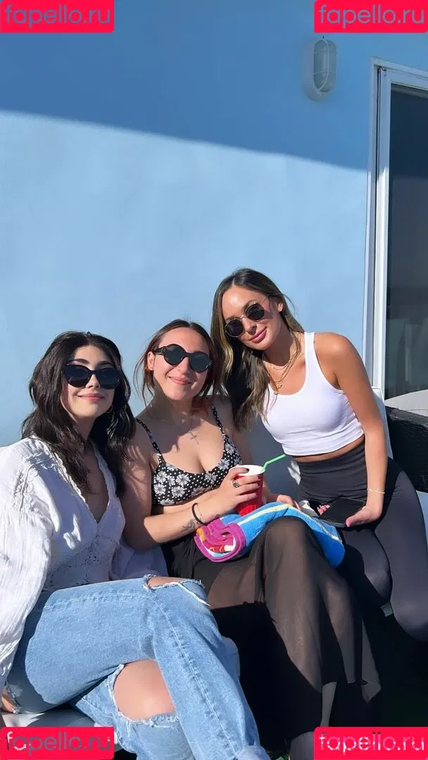 Alexa Mansour Onlyfans Photo Gallery 