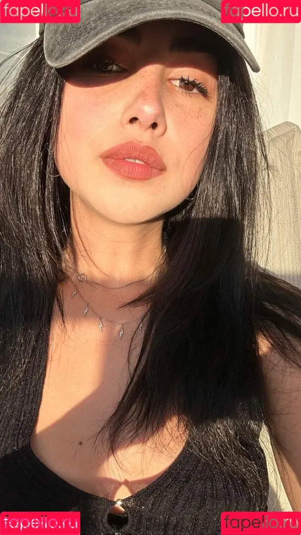 Alexa Mansour Onlyfans Photo Gallery 