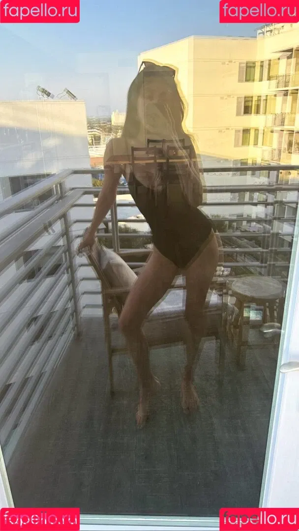 Alexa Mansour Onlyfans Photo Gallery 