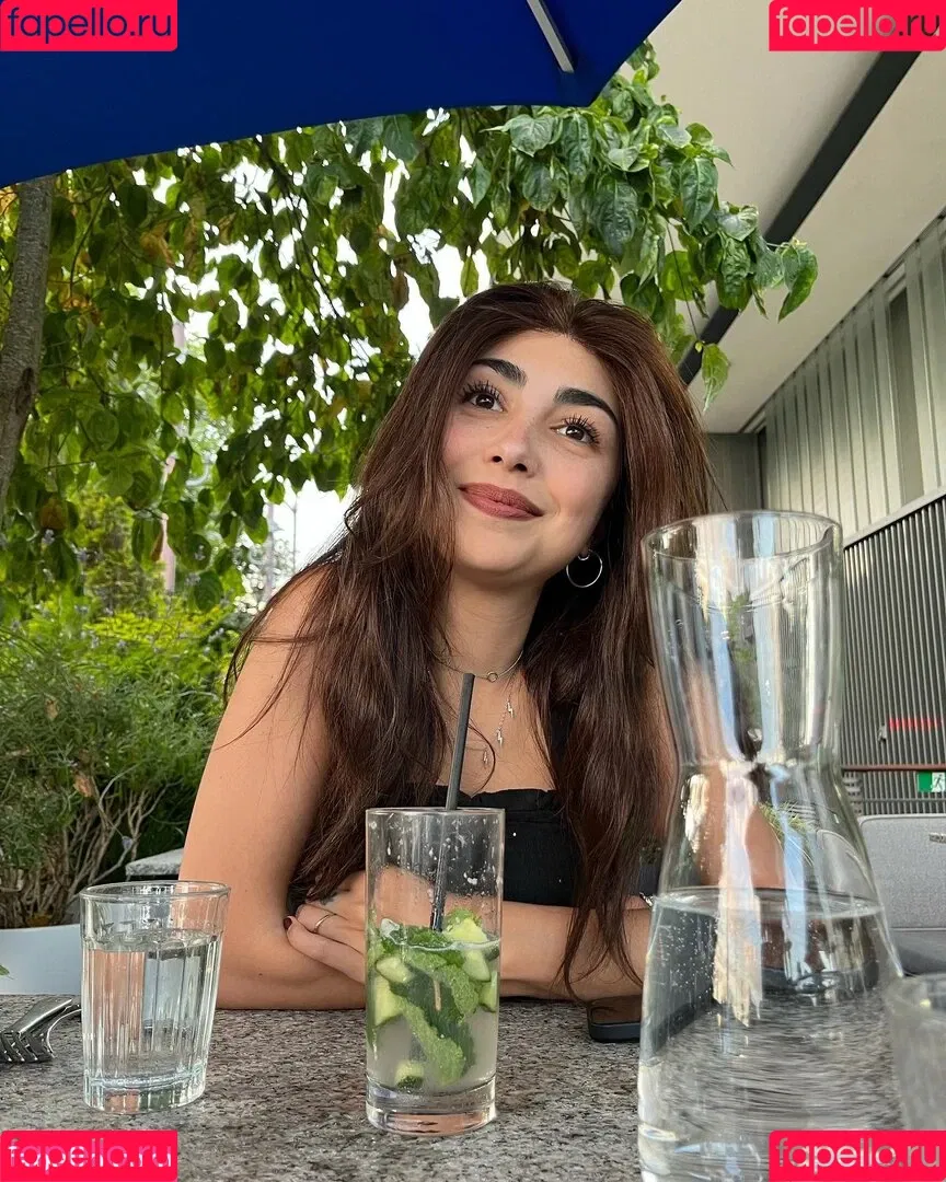 Alexa Mansour Onlyfans Photo Gallery 