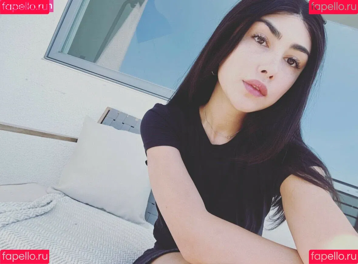 Alexa Mansour Onlyfans Photo Gallery 