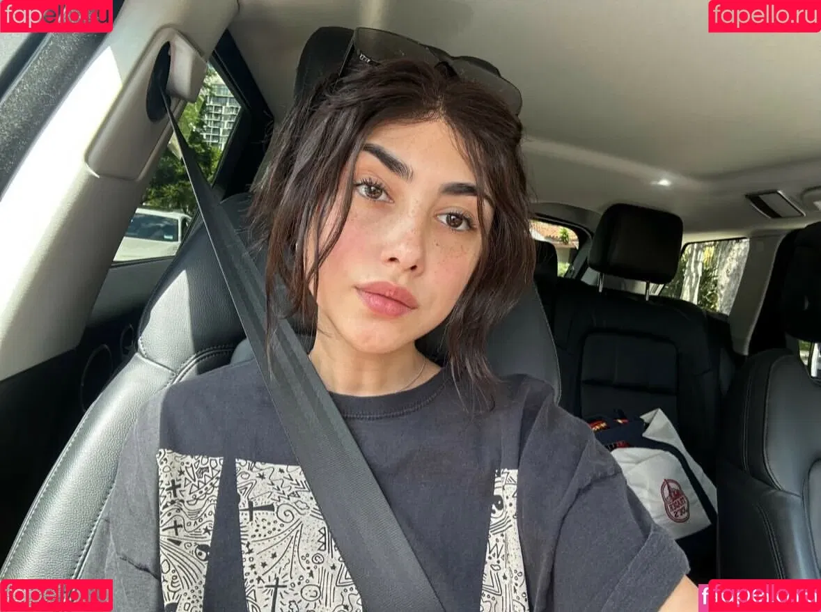 Alexa Mansour Onlyfans Photo Gallery 