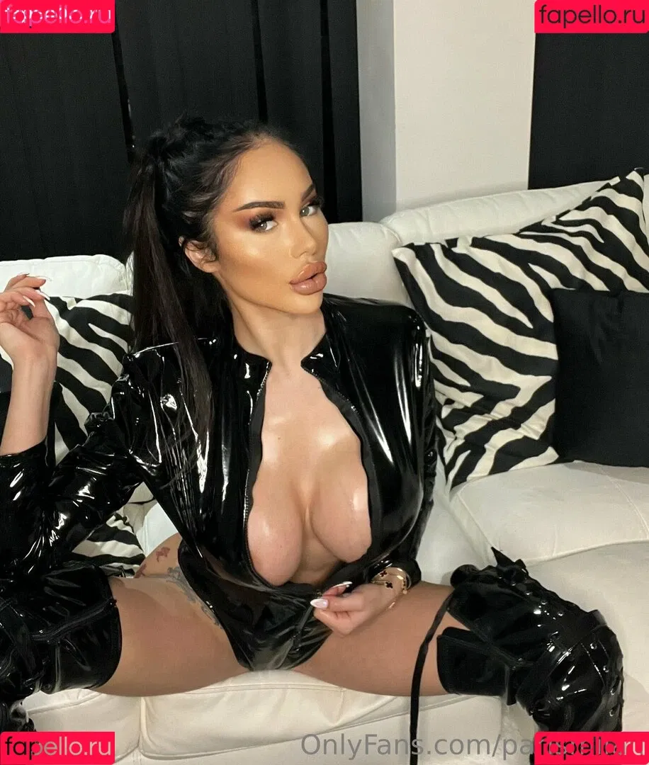 Paris Milan Onlyfans Photo Gallery 