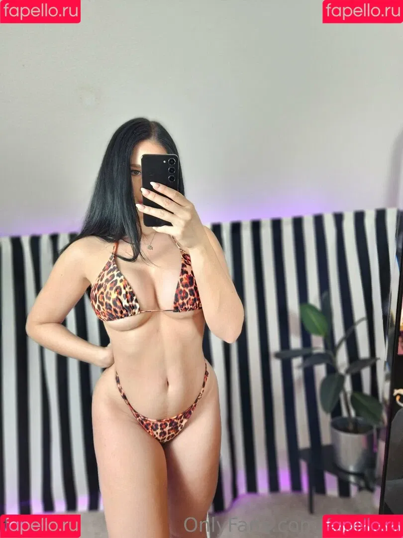 beckatv Onlyfans Photo Gallery 