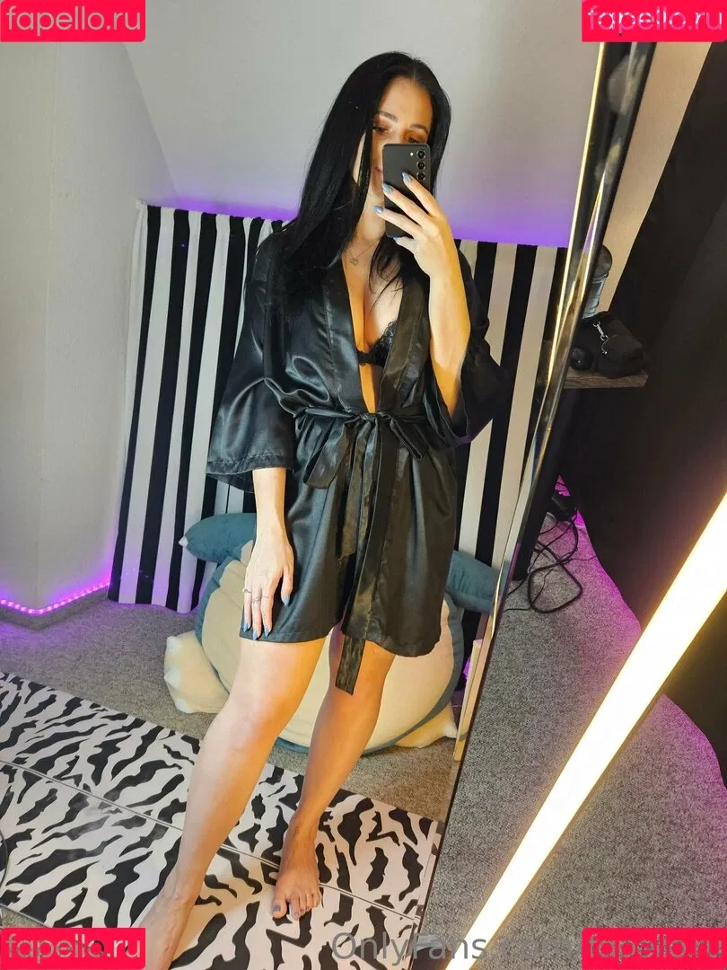 beckatv Onlyfans Photo Gallery 