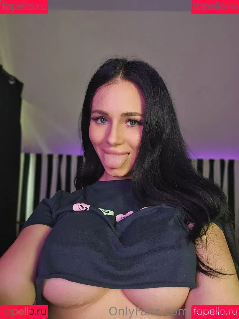 beckatv Onlyfans Photo Gallery 