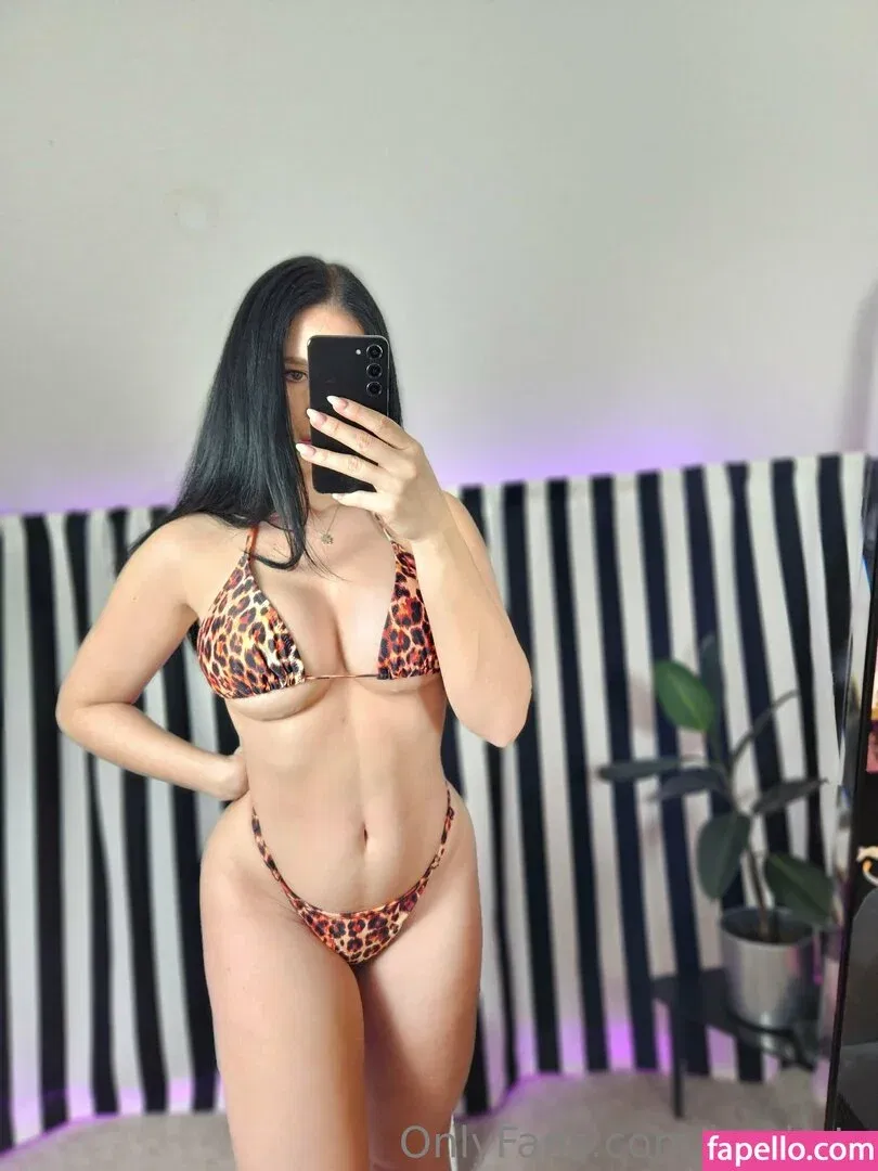 beckatv Onlyfans Photo Gallery 