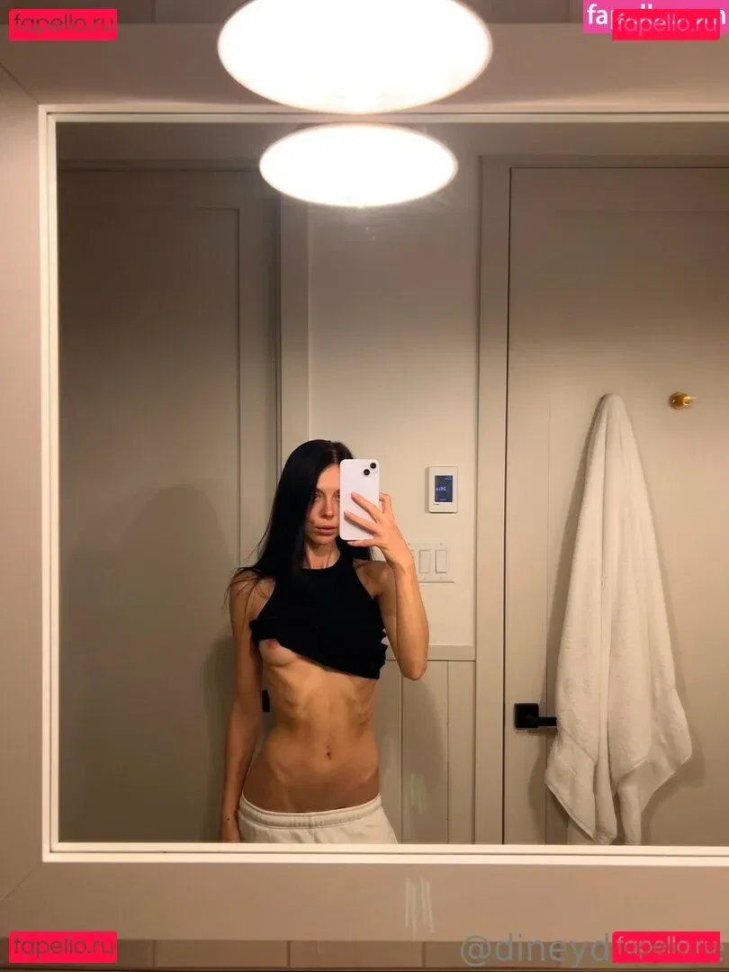 dineydoeslife Onlyfans Photo Gallery 