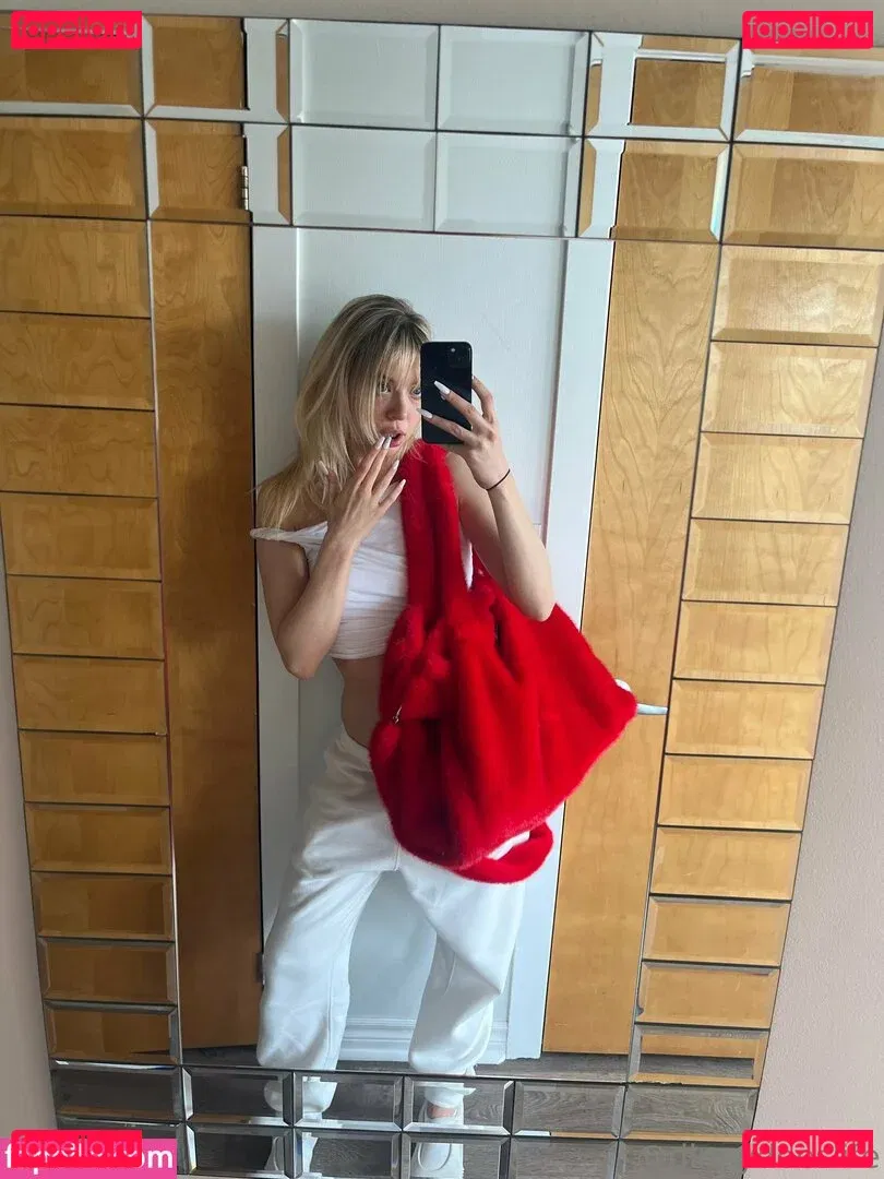 dineydoeslife Onlyfans Photo Gallery 