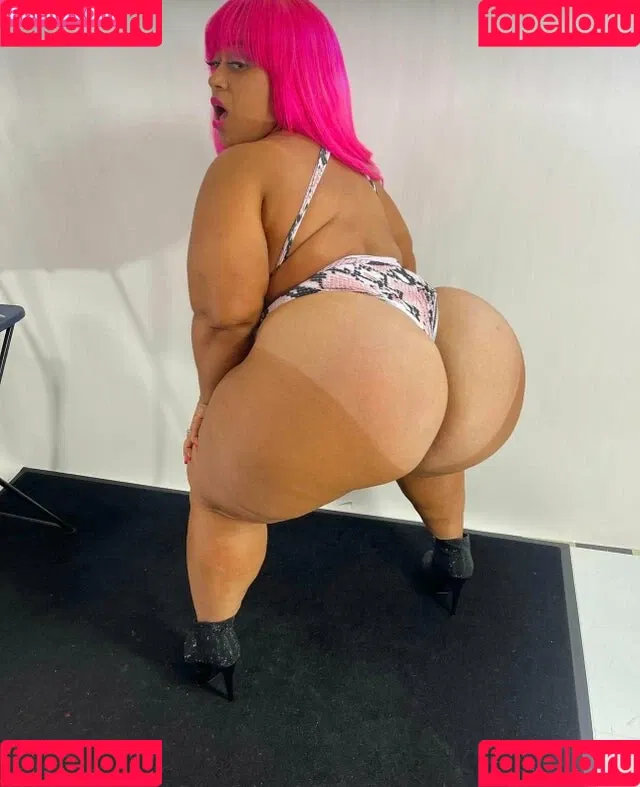PinkyXXX Onlyfans Photo Gallery 
