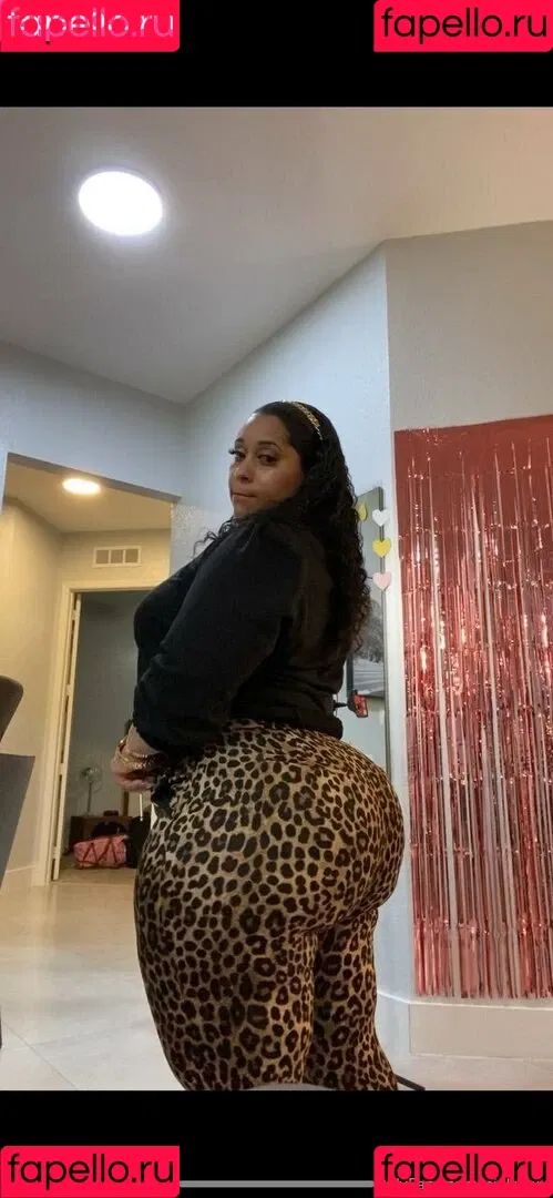 PinkyXXX Onlyfans Photo Gallery 