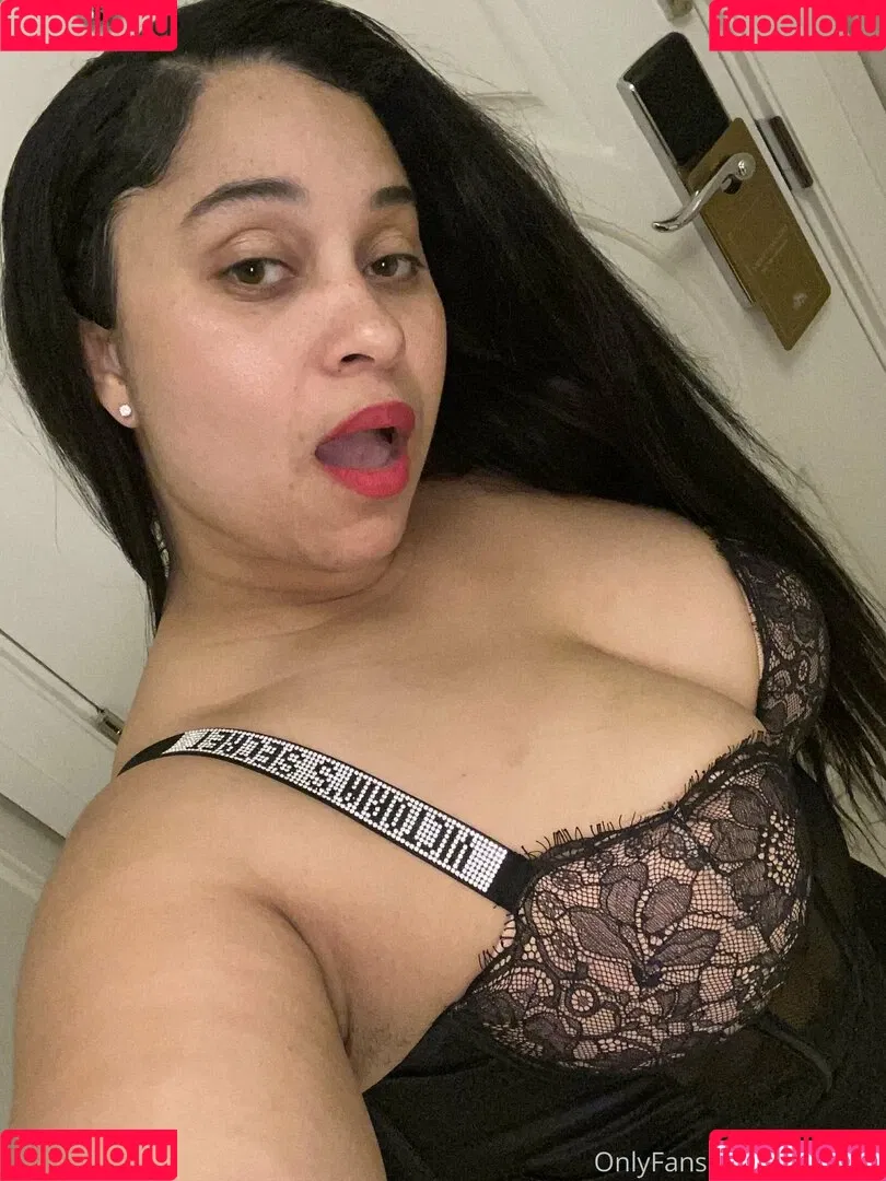 PinkyXXX Onlyfans Photo Gallery 