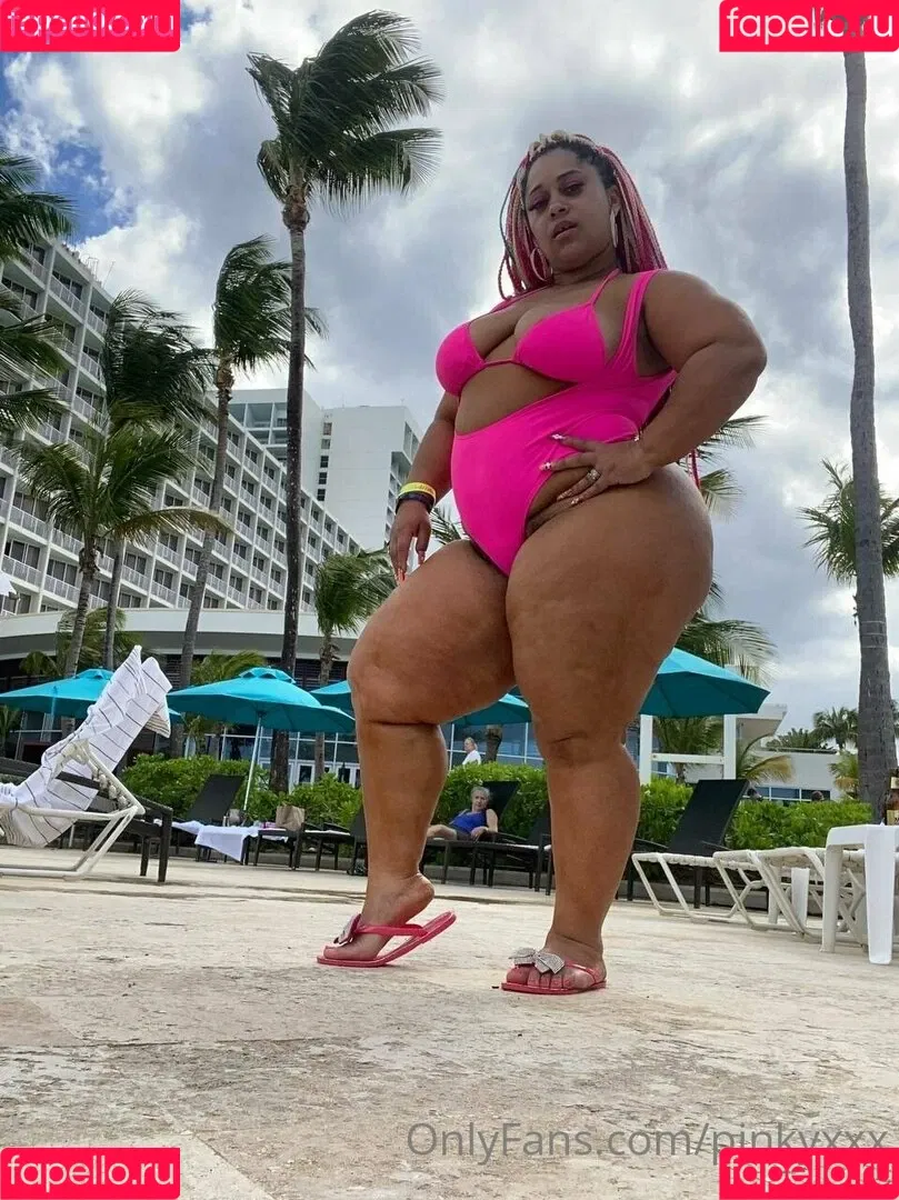 PinkyXXX Onlyfans Photo Gallery 
