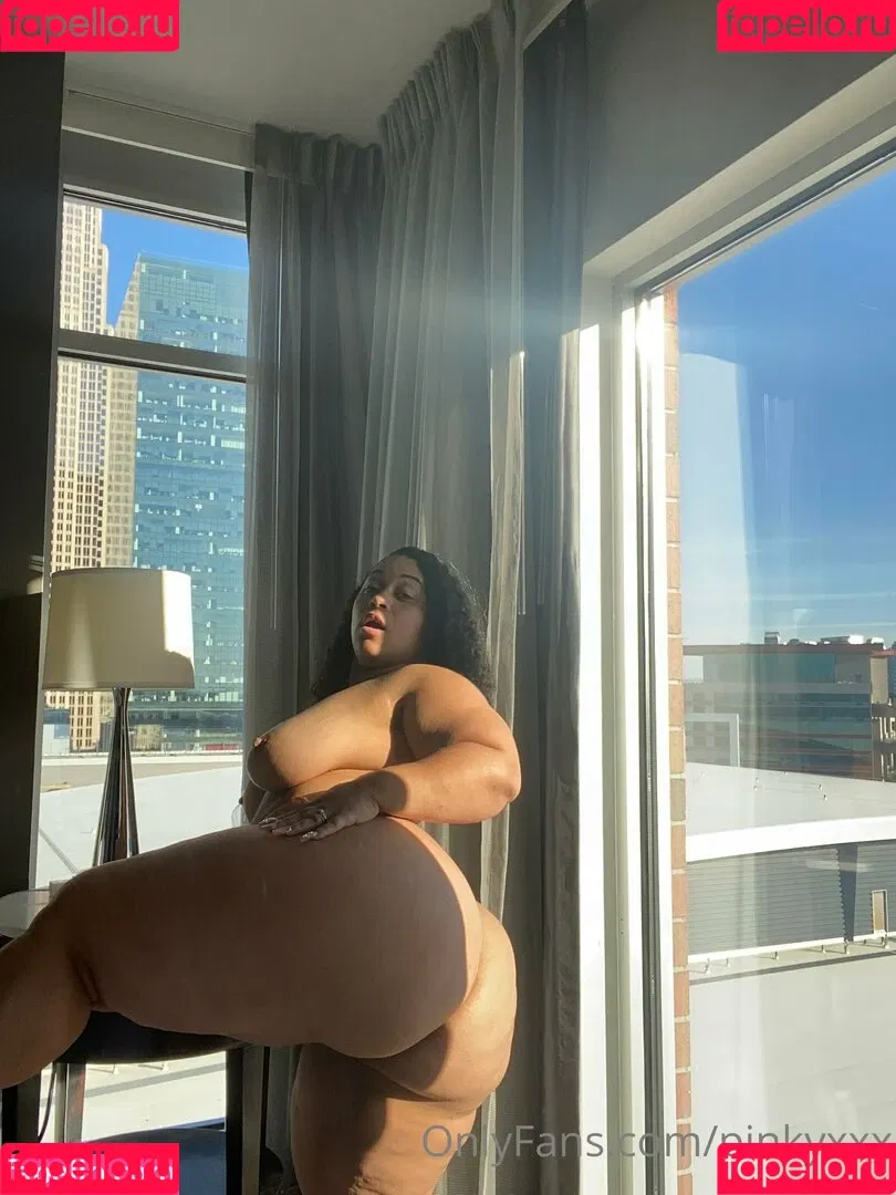 PinkyXXX Onlyfans Photo Gallery 