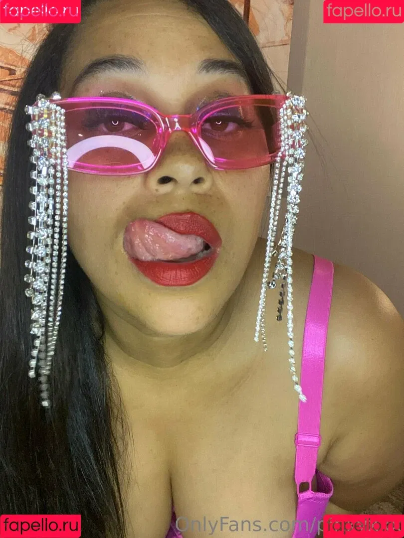 PinkyXXX Onlyfans Photo Gallery 