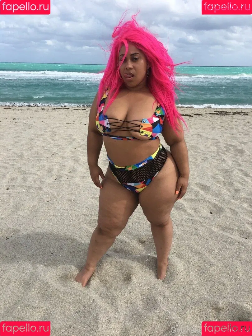 PinkyXXX Onlyfans Photo Gallery 