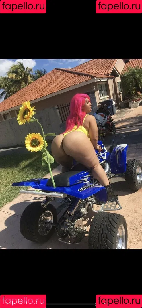 PinkyXXX Onlyfans Photo Gallery 