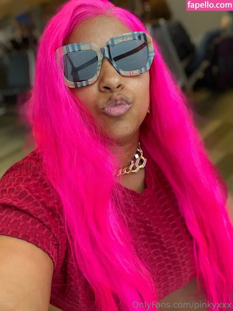 PinkyXXX Onlyfans Photo Gallery 