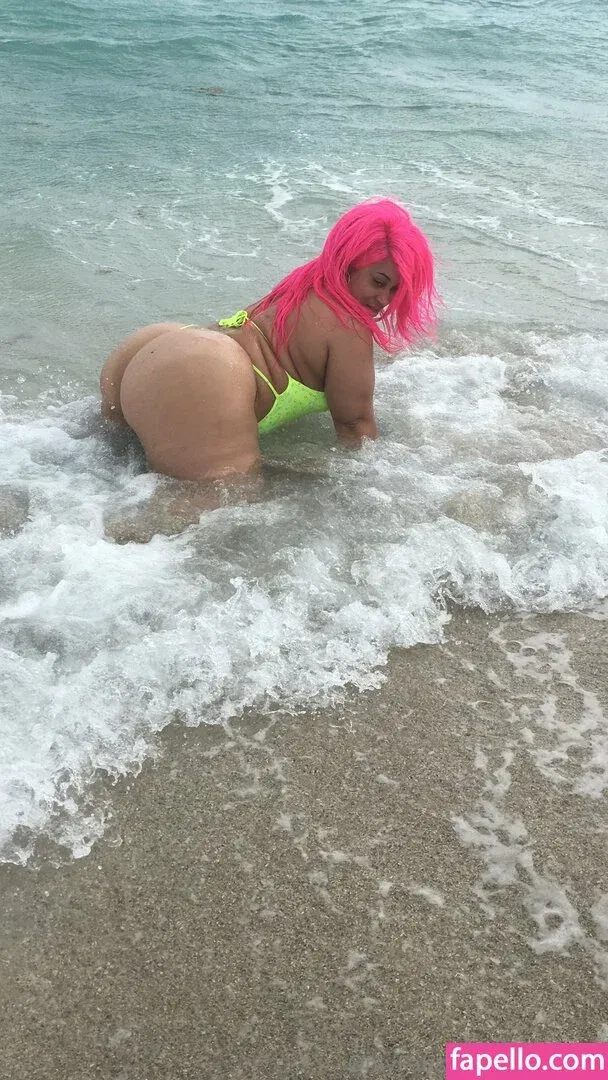 PinkyXXX Onlyfans Photo Gallery 