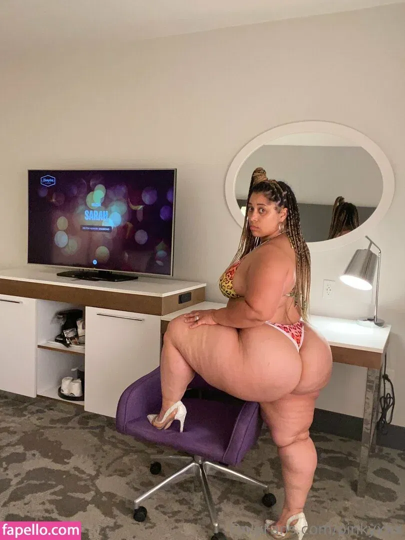 PinkyXXX Onlyfans Photo Gallery 