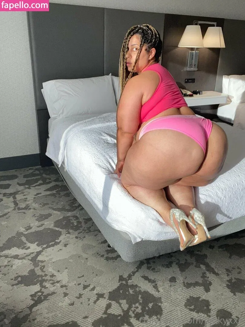 PinkyXXX Onlyfans Photo Gallery 