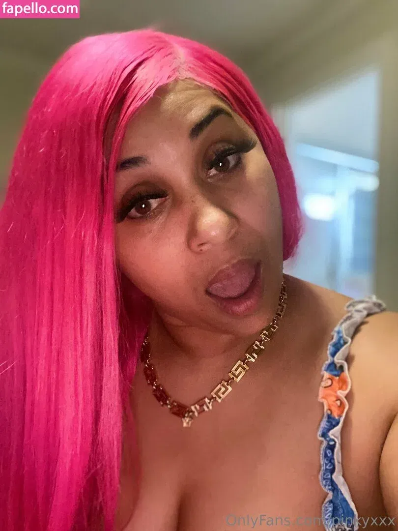 PinkyXXX Onlyfans Photo Gallery 
