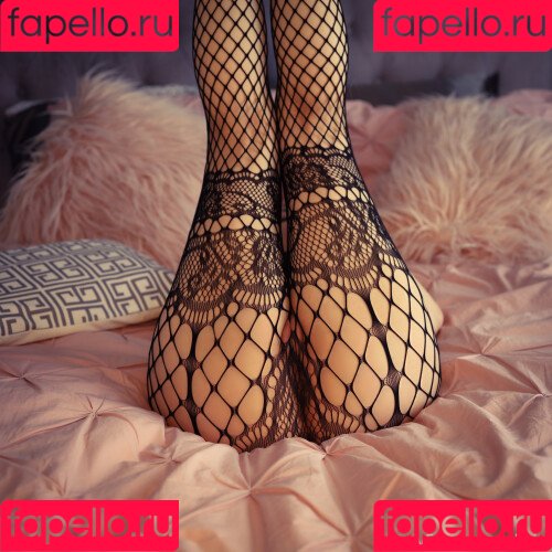 Alinity Feet Onlyfans Photo Gallery 