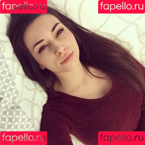 Alinity Feet Onlyfans Photo Gallery 