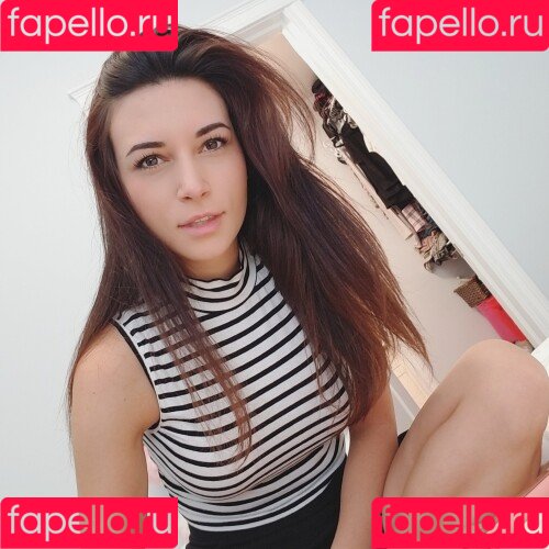 Alinity Feet Onlyfans Photo Gallery 