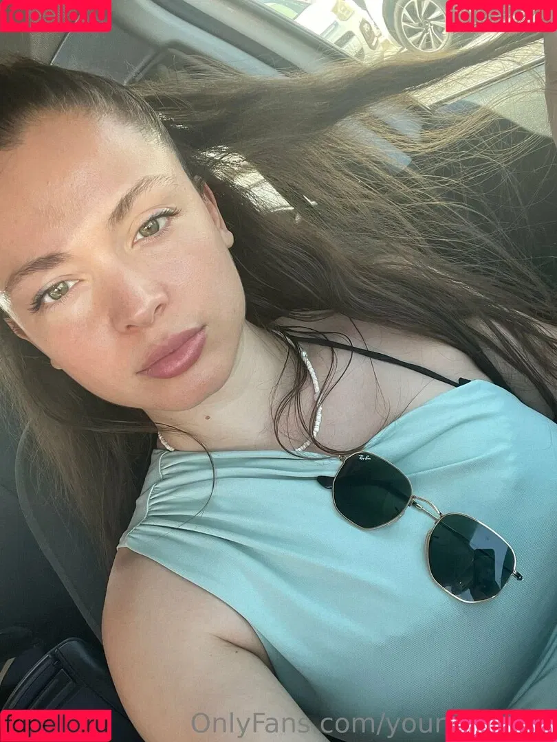 yourlittlenoa Onlyfans Photo Gallery 