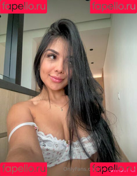 yourlittlenoa Onlyfans Photo Gallery 