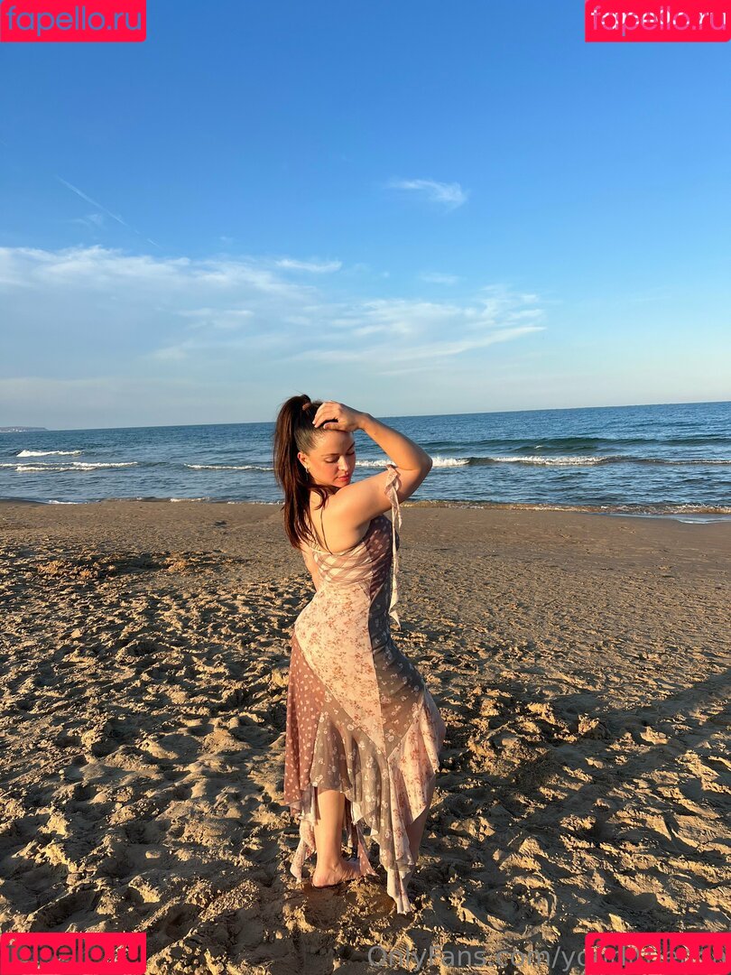 yourlittlenoa Onlyfans Photo Gallery 