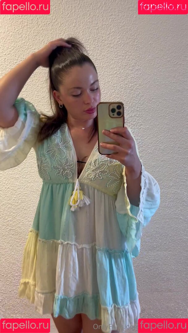 yourlittlenoa Onlyfans Photo Gallery 