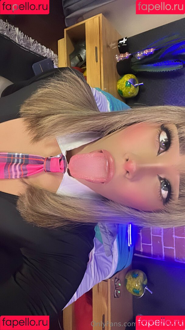 yourlittlenoa Onlyfans Photo Gallery 