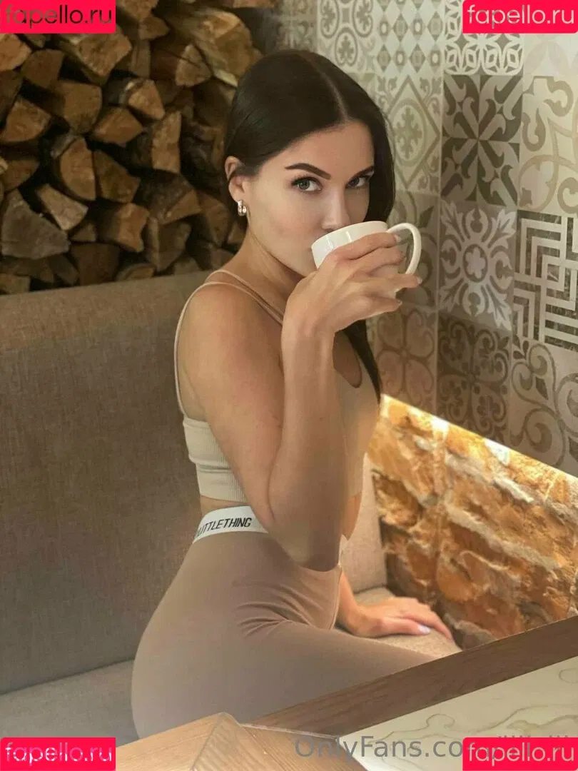 vika_ua Onlyfans Photo Gallery 