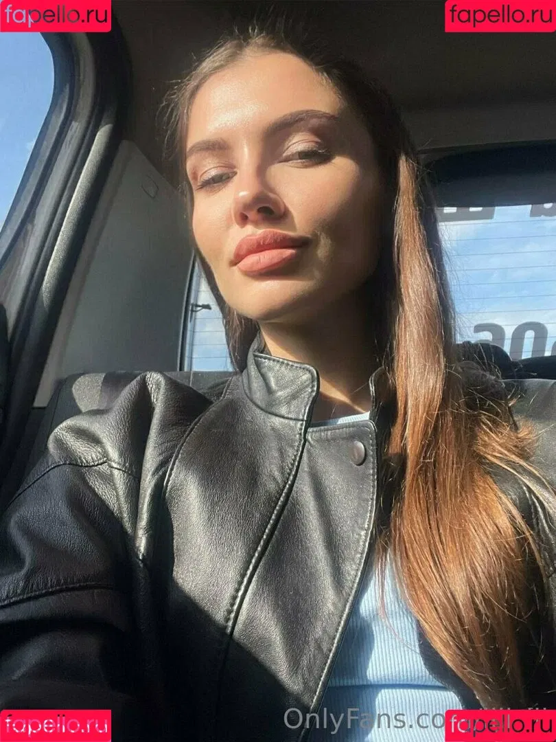 vika_ua Onlyfans Photo Gallery 