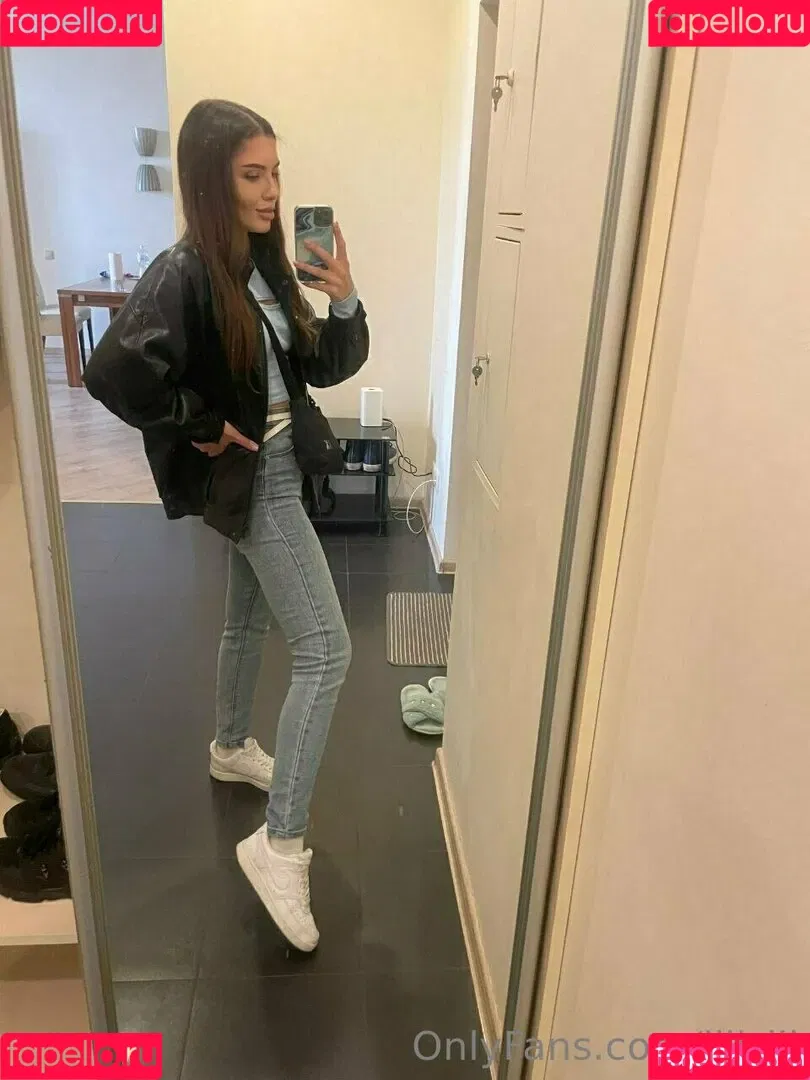 vika_ua Onlyfans Photo Gallery 